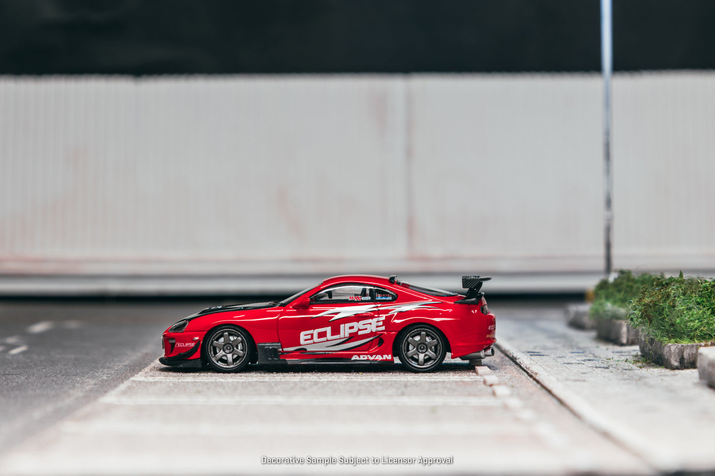 Toyota Supra JZA80 RZ Rot 1:64 Modellauto Frontansicht
