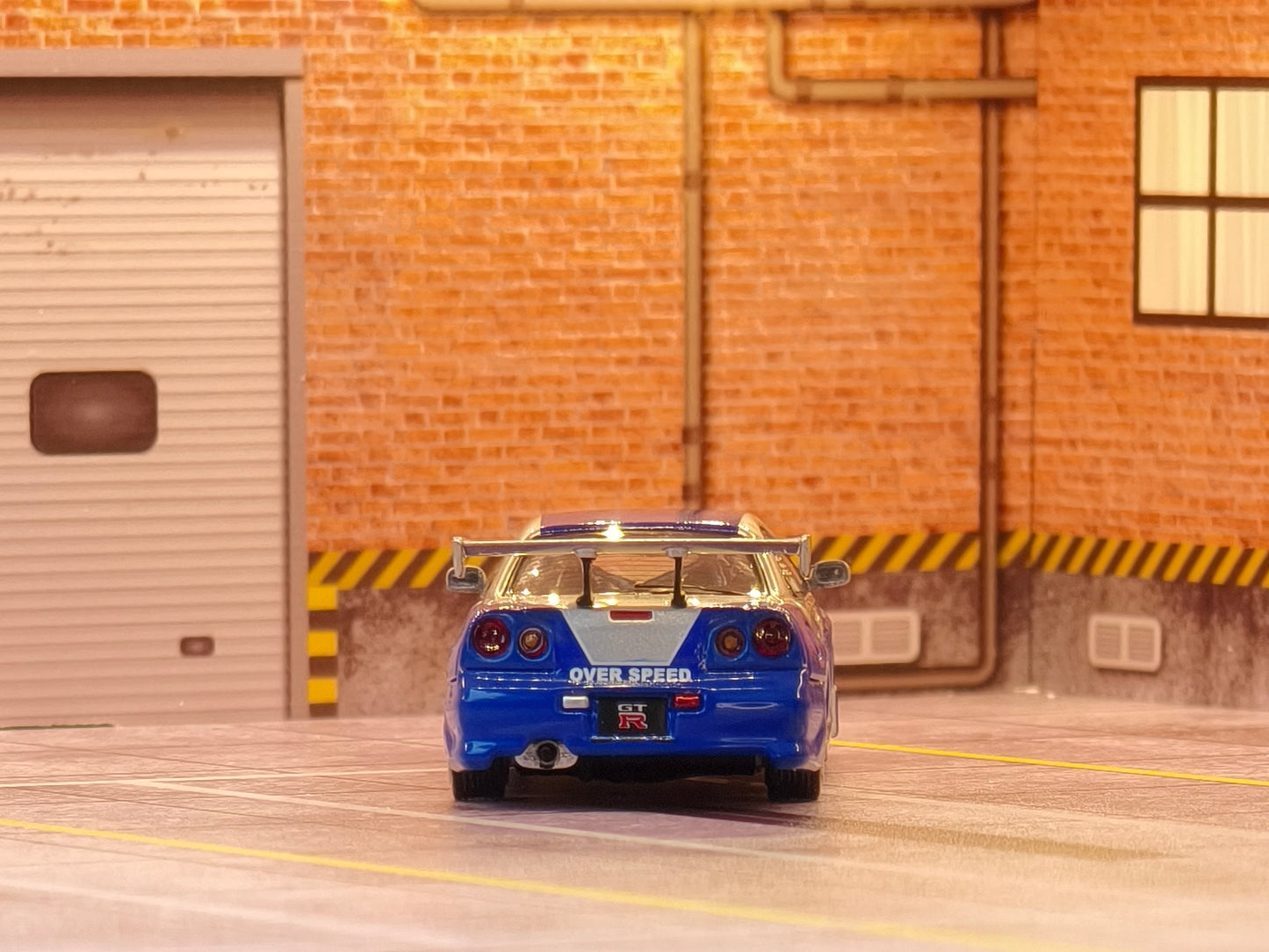 Nissan Skyline GT-R (R34) Blitz silver/blue