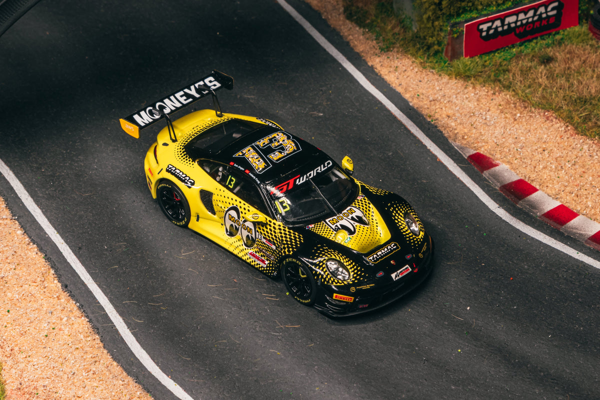 Porsche 911 GT3 R Phantom Global Racing 1:43 Modellauto Hauptbild