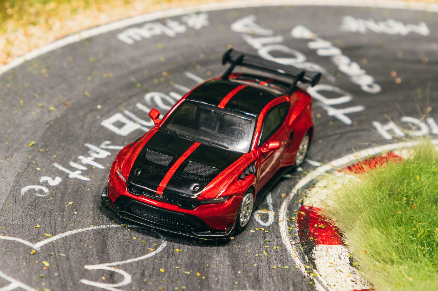 Tarmac Works GLOBAL64 Ford Mustang GTD Rot 1:64 Modellauto – Frontansicht