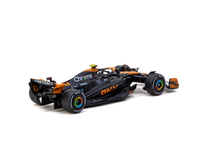 Tarmac Works McLaren MCL60 – Heckansicht mit Detailfelgen